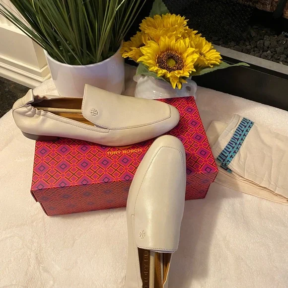 Tory Burch Kira 20MM Elastic Loafer Napa Leather - Picture 3 of 12